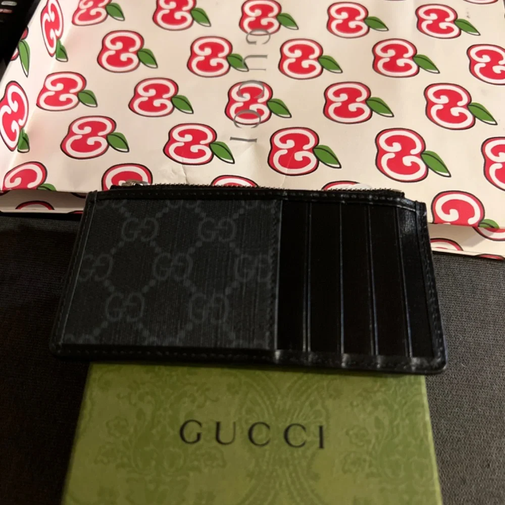 Wallet - Picture 2 of 3